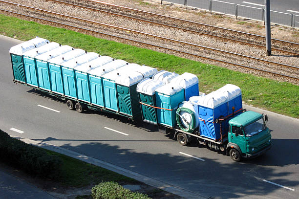 Porta potty delivery and setup in Andalusia, IL